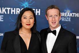 Scientists funded by Chan Zuckerberg Initiative urge Facebook CEO to curb  misinformation - The Verge